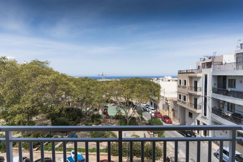 Sea View Apartamento *